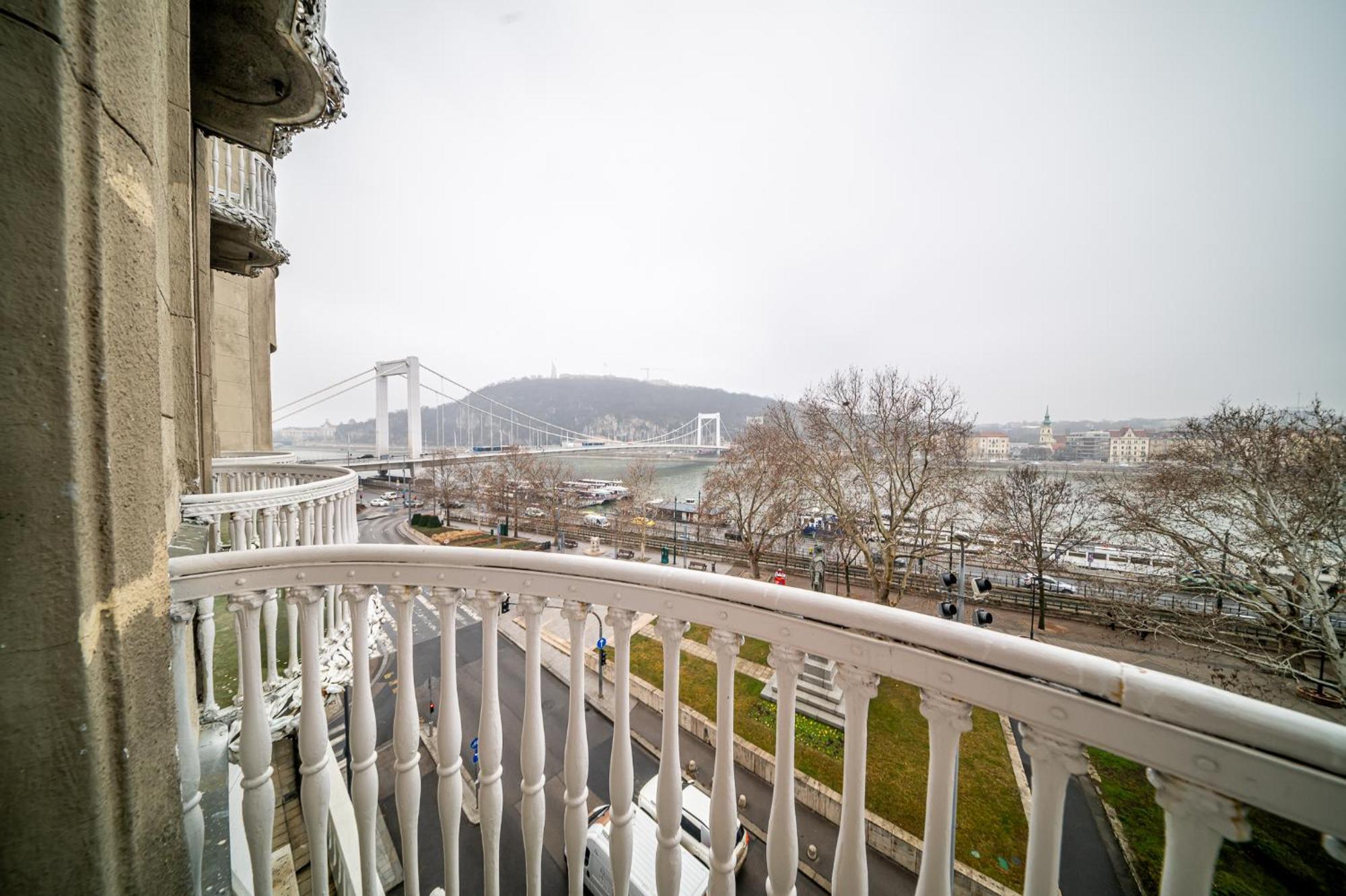 Budapest Grand Danube Suite, Budapest